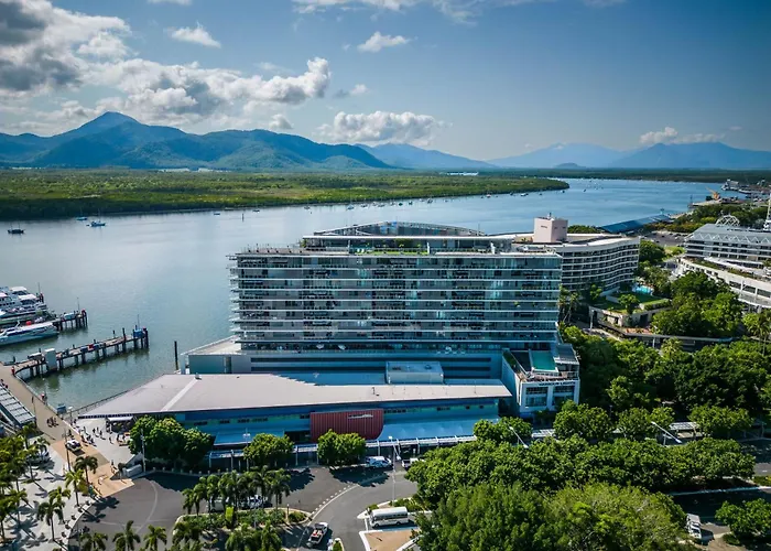 703 Harbour Lights Cairns Apartment With Water Views