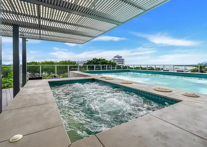 Belle Escapes 703 Harbour Lights Cairns Apartment With Water Views